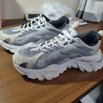 FILA 통굽 스니커즈 26.0