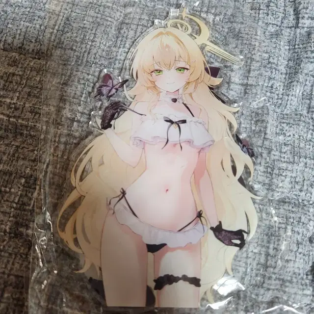 블루아카이브 히죽히죽 교수 미개봉 아크릴스탠드 팝니다