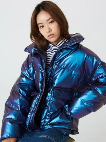 새상품급 Gap 갭 하이넥 숏 다운 자켓 메탈릭 사이즈 L