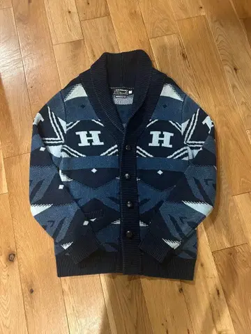 할리우드 런치 마켓 카디건 카우친