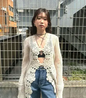 새상품 택 CROCHET LIKE FLOWER LONG TOP ameri