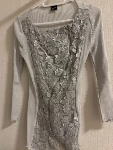 Oscalito 꽃무늬 자수 긴팔 상의