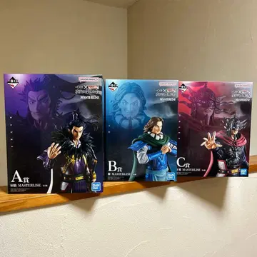 킹덤 제일복권 피규어 세트