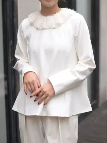 trefle+1 페더 옷깃 상의 화이트