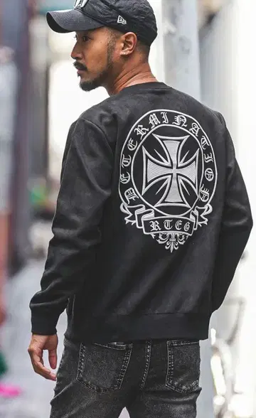 아담스 저글러 맨투맨