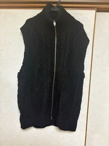 benine9 드라이버 아란 패턴 니트 베스트