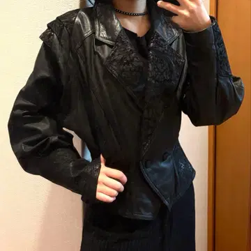 블랙 가죽 숏 자켓