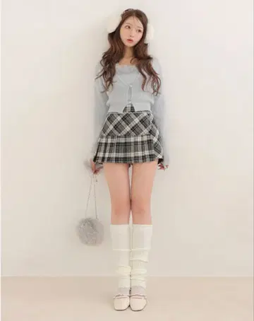 M me eme 엠미에메 클래식 체크 플리츠 스코트