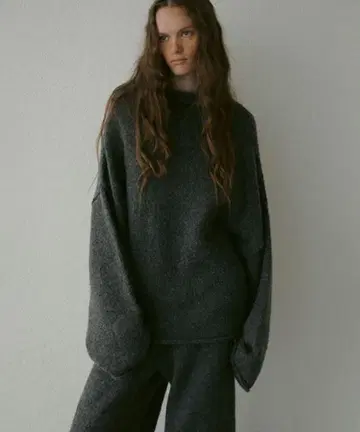 ETRE TOKYO 하이넥 오버사이즈 니트 풀오버 미사용