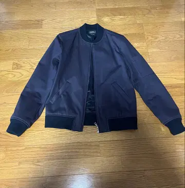A.P.C. MA-1 다크 네이비