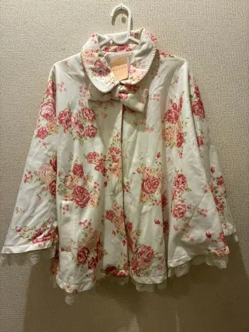 LIZ LISA 꽃무늬 판초 택 포함