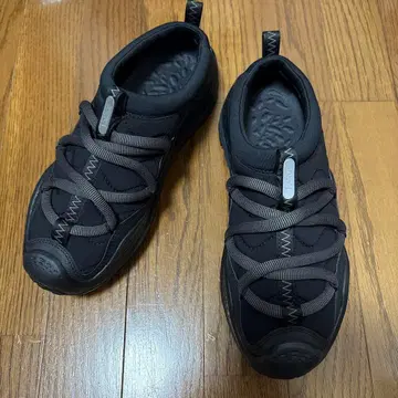 HOKA ONEONE U ORA PRIMO