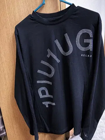 릴랙스 핏 긴팔 티셔츠 블랙