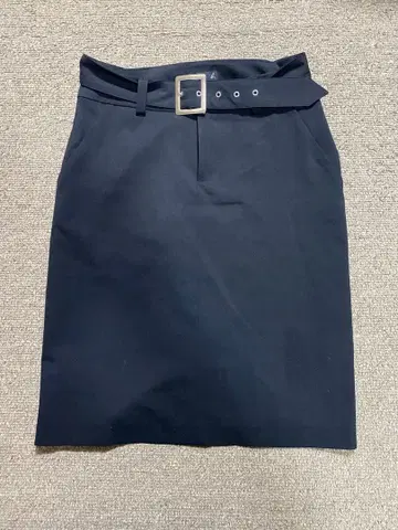 agni's b. 블랙 벨트 미디 스커트 38 M 상당