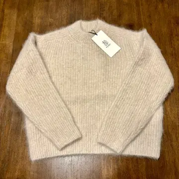 [ 미사용 ] BATONER 니트