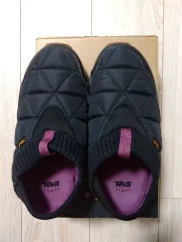Teva 블랙 슬립온