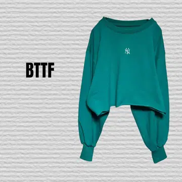 [BTTF] 맨투맨 [MLB] 로고 숏 기장 상의 여성용