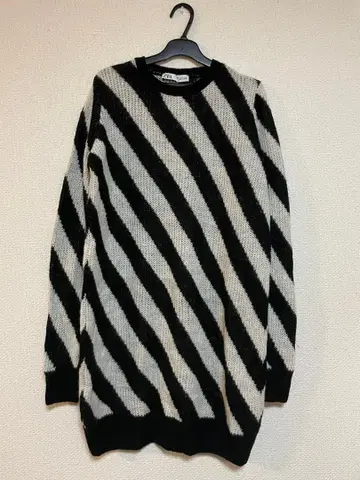 ZARA 스트라이프 롱 니트