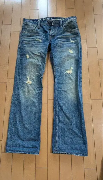 Cult 데미지 가공 스트레이트 데님