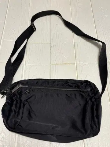 에이스 블랙 숄더백