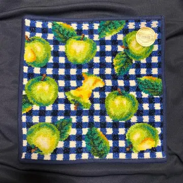 유나이티드 애로우즈 콜라보 그린애플 페이러 손수건