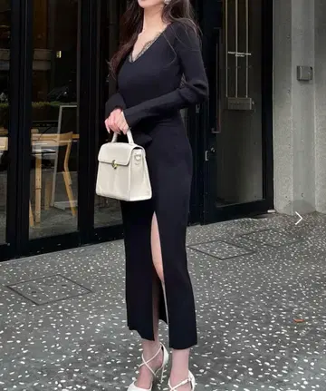 ROYAL PARTY 넥 허리 레이스 슬릿 타이트 원피스 블랙