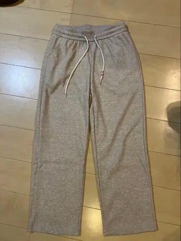 그레이 맨투맨 이지 팬츠 와일드 팬츠 미사용 새상품