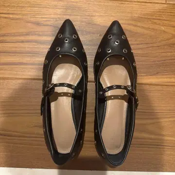 블랙 스틸레토 펌프스 37