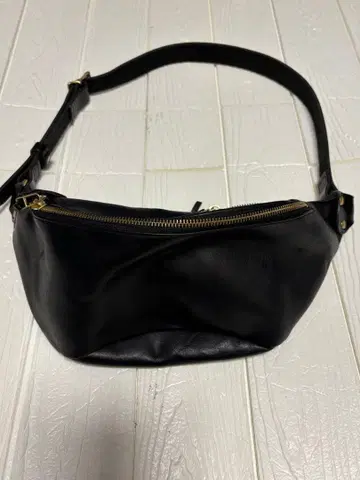 슬로우 slow 도치기 가죽 바디백