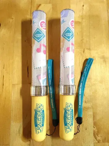 하츠네 미쿠 매지컬 미라이 2024 응원봉 2개 세트