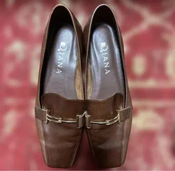 DIANA 다이애나 브라운 가죽 비트 로퍼