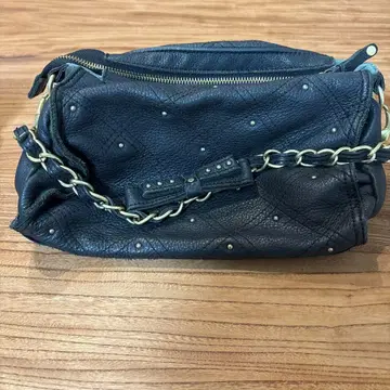 Beaure 블랙 숄더백 스터드