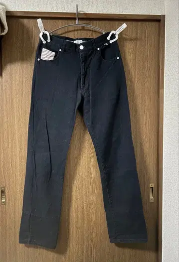 블랙 스트레이트 팬츠 롤업 스트라이프 포켓 부착