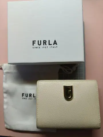 FURLA 이단 접이식 지갑 훌라