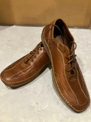 Clarks 브라운 가죽 캐주얼 슈즈