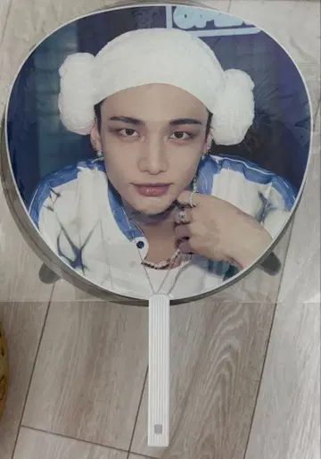 스키즈 사우나 현진 부채 팝업