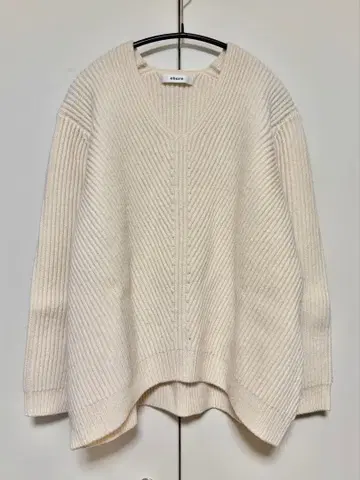 ebure V넥 니트 스웨터