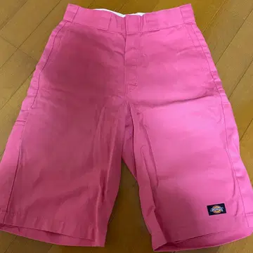 Dickies 루즈핏 핑크 숏팬츠