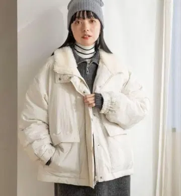 스탠드 보아 블루종 로리즈팜