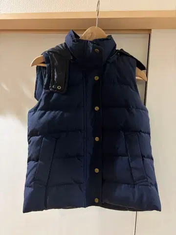 네이비 다운 베스트 퀼팅