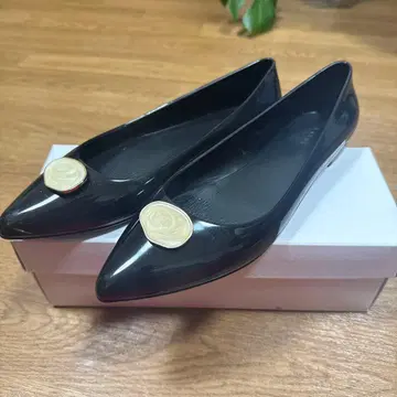 RANDA 블랙 스틸레토 플랫슈즈