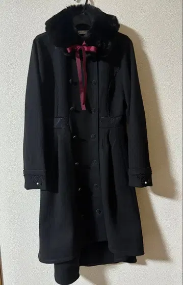 axes femme 피쉬테일 코트 블랙 퍼 포함