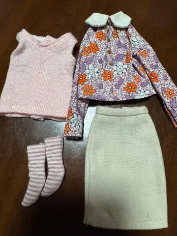 브라이스 아이시돌 아웃핏 작가님