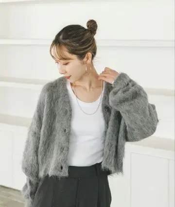 noble 알파카 혼방 샤기 숏 가디건 그레이