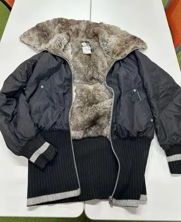 D&G 블랙 다운 자켓 퍼 자켓