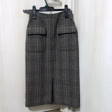 spick and Span 체크 무늬 타이트 스커트