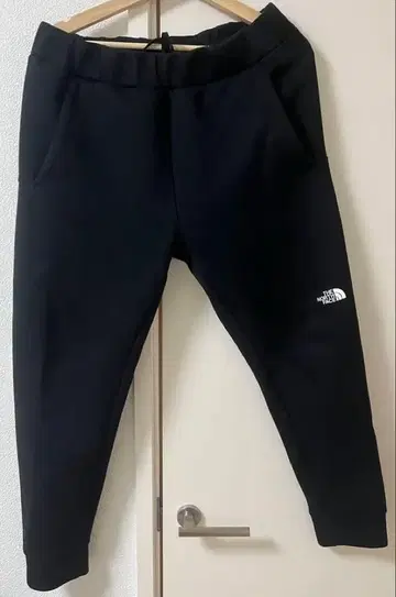 THE NORTH FACE 블랙 스웨트 팬츠