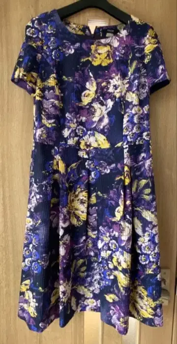 PINORE 피노레 원피스 여름용 반팔 퍼플 계열 꽃무늬 미사용 새상품