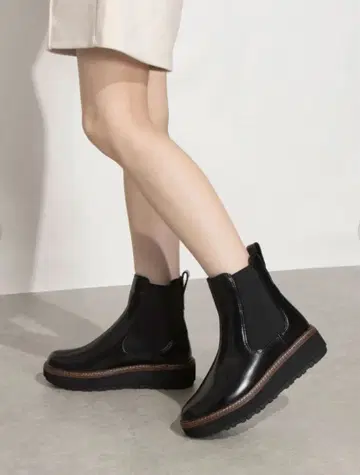 Clarks 오리안나 W업 블랙 가죽 부츠 23cm