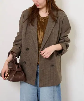 이번 시즌 거의 새상품 더블 프론트 체크 자켓